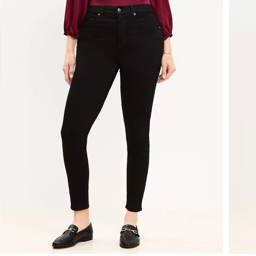Ann Taylor Loft Black Curvy Skinny Jeans Size 29/8 Petite